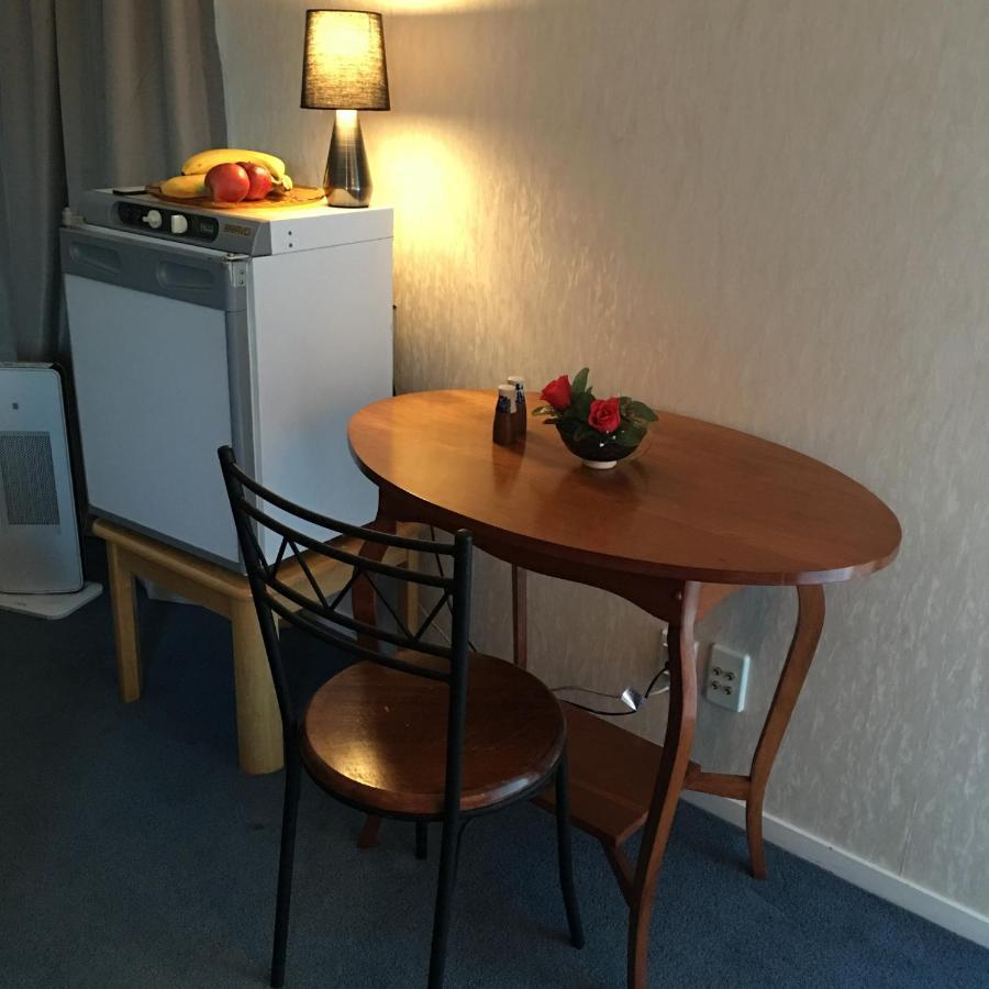 A Cozy Room With It'S Own Privacy Upper Hutt Exterior foto